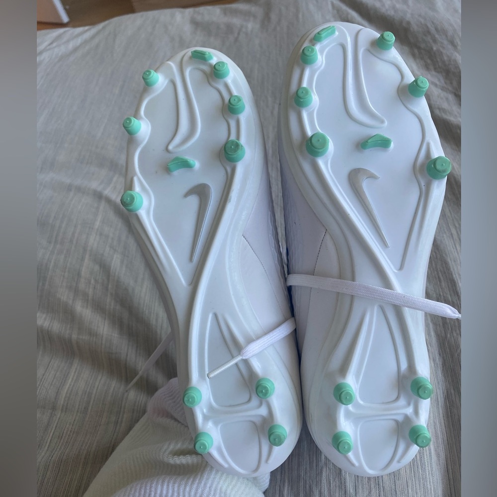 Nike Cleats - Picture 2 of 5